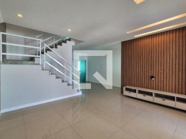 Casa aluguel em Região Geográfica Imediata do Rio de Janeiro, Região Metropolitana do Rio de Janeiro