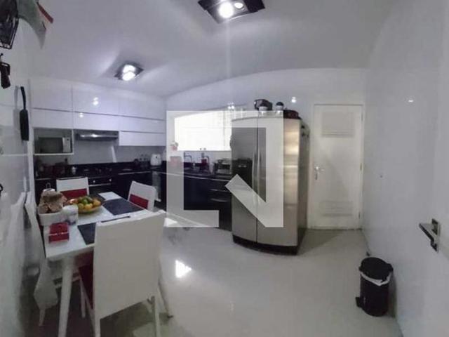 Casa aluguel em Região Geográfica Imediata do Rio de Janeiro, Região Metropolitana do Rio de Janeiro