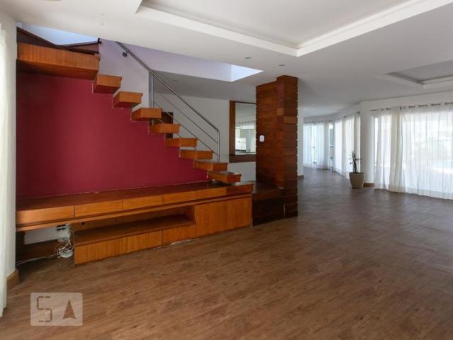 Casa aluguel em Região Geográfica Imediata do Rio de Janeiro, Região Metropolitana do Rio de Janeiro