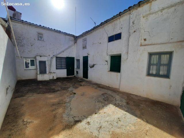 Casa en venta en Montealegre Del Castillo, Castilla-La Mancha