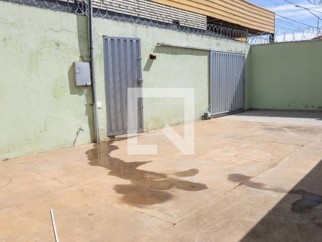 Casa aluguel em Região Geográfica Imediata de Montes Claros, Montes Claros