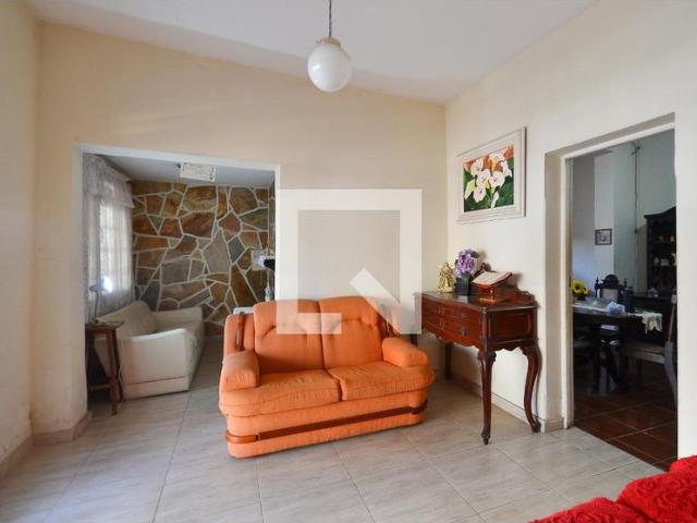 Casa aluguel em Região Geográfica Imediata de Belo Horizonte, Região Metropolitana de Belo Horizonte