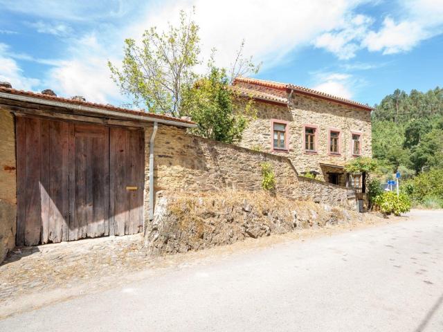 Casa venda em Piães, Góis