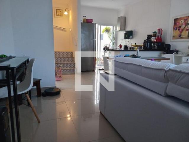 Casa aluguel em Região Imediata de São José dos Campos, Região Metropolitana do Vale do Paraíba e Litoral Norte