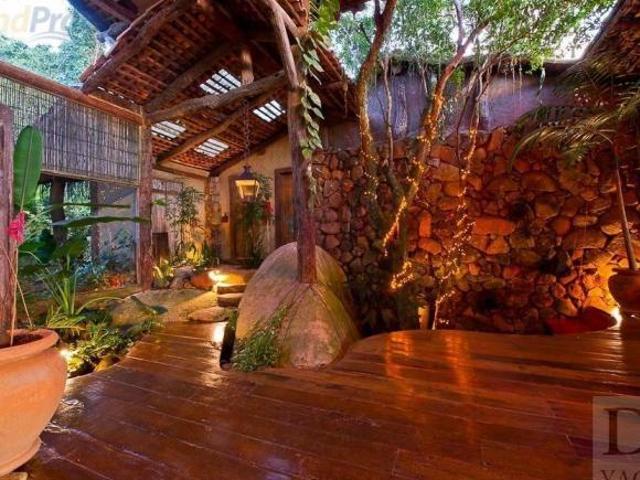 Casa venda em Camarao, Ilhabela