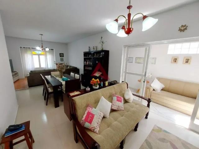 Casa venda em Região Imediata de São José dos Campos, Região Metropolitana do Vale do Paraíba e Litoral Norte