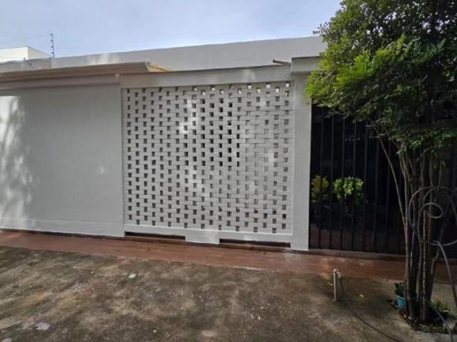Casa venda em Região Geográfica Imediata do Distrito Federal, Região Integrada de Desenvolvimento do Distrito Federal e Entorno