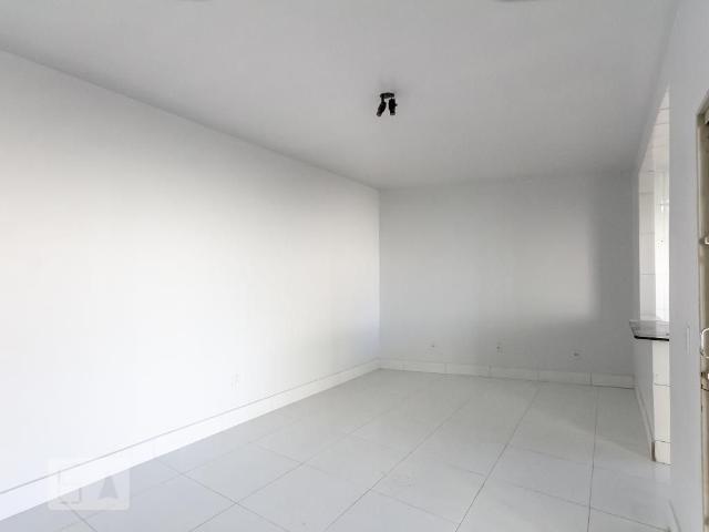 Casa aluguel em Região Geográfica Imediata de Goiânia, Goiânia