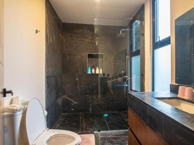 Casa Residencial Con 4 Recamaras y Piscina