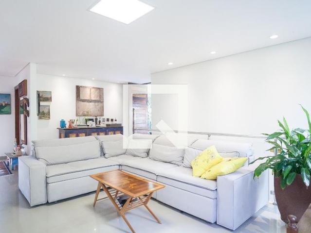 Casa aluguel em Região Geográfica Imediata de Belo Horizonte, Região Metropolitana de Belo Horizonte