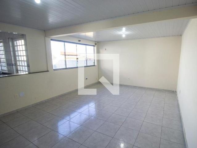 Casa aluguel em QN 05, Riacho Fundo