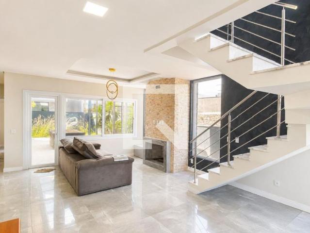 Casa aluguel em Região Geográfica Imediata de Porto Alegre, Região Metropolitana de Porto Alegre