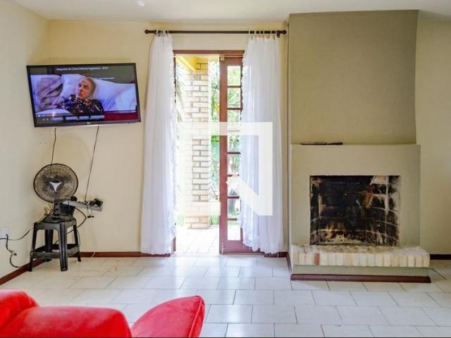Casa aluguel em Região Geográfica Imediata de Florianópolis, Desterro