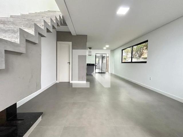 Casa aluguel em Região Geográfica Imediata de Florianópolis, Desterro