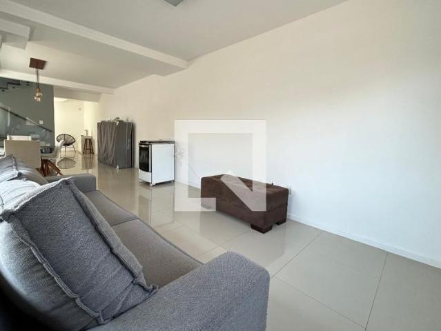 Casa aluguel em Região Geográfica Imediata de Florianópolis, Desterro