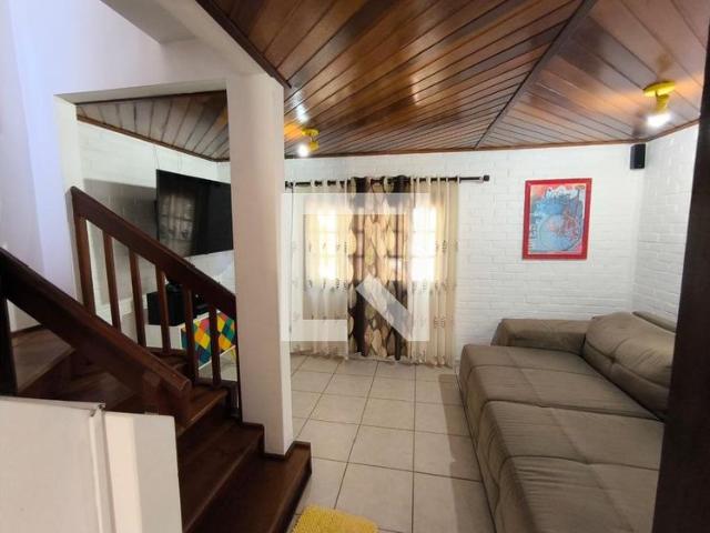 Casa aluguel em Rio Tavares Central, Florianópolis
