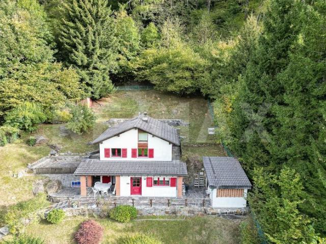 Immobilie kaufen in Quinto, Tessin