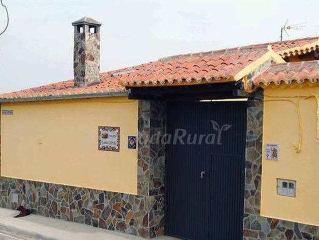 Casa en alquiler en Fuenterroble De Salvatierra, Castilla y León