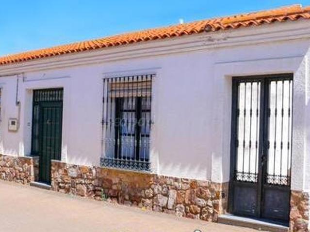 Casa en alquiler en Castilblanco