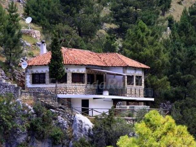 Casa en alquiler en Iznatoraf, Andalucía
