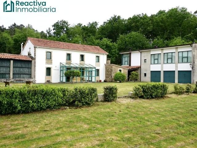 Chalet en venta en Vedra, Santiago