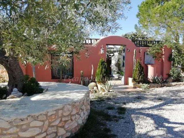 Casa en alquiler en Camarles