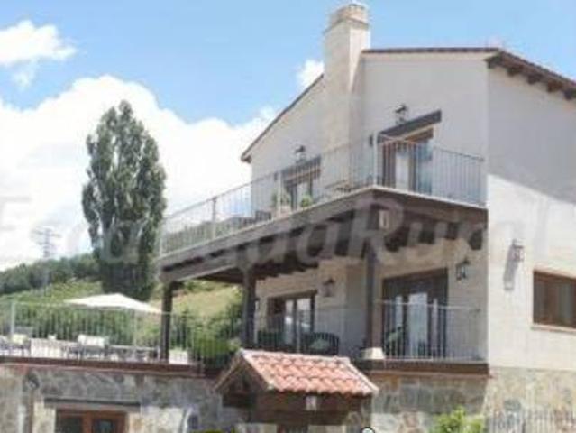 Casa en alquiler en Hoyos Del Espino, Castilla y León