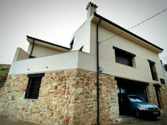 Casa en alquiler en Hueva, Guadalajara