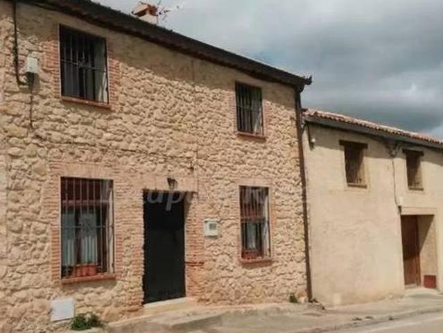 Casa en alquiler en Adrada De Pirón