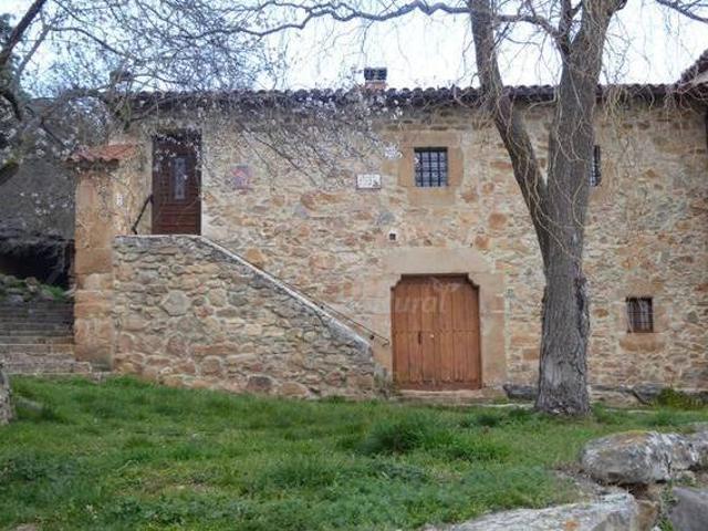 Casa en alquiler en Valdegeña, Castilla y León