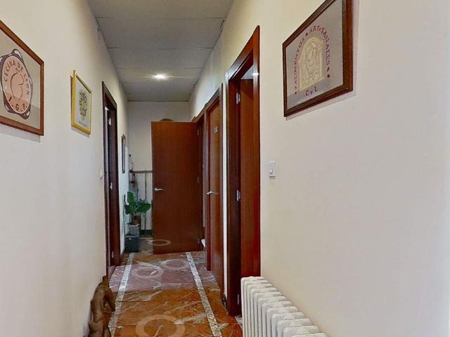 Chalet en venta en Azadinos, Sariegos