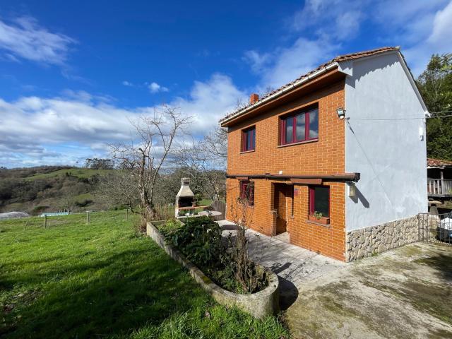 Chalet en venta en Landia, Siero