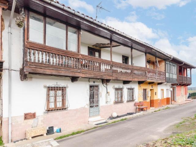 Chalet en venta en Nava, Asturias