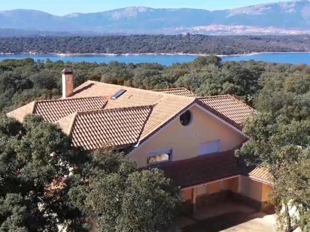 Chalet en venta en Colmenarejo, Madrid