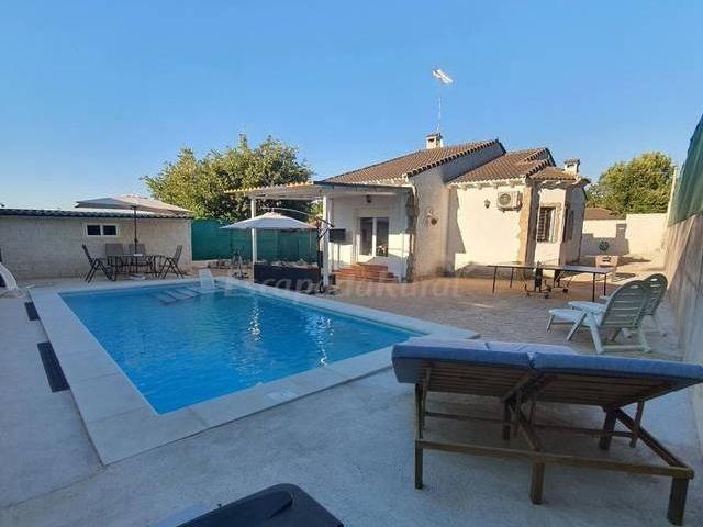 Casa en alquiler en Navahondilla