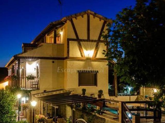 Casa en alquiler en Colmenar Del Arroyo, Madrid