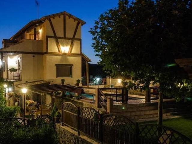 Casa en alquiler en Colmenar Del Arroyo, Madrid