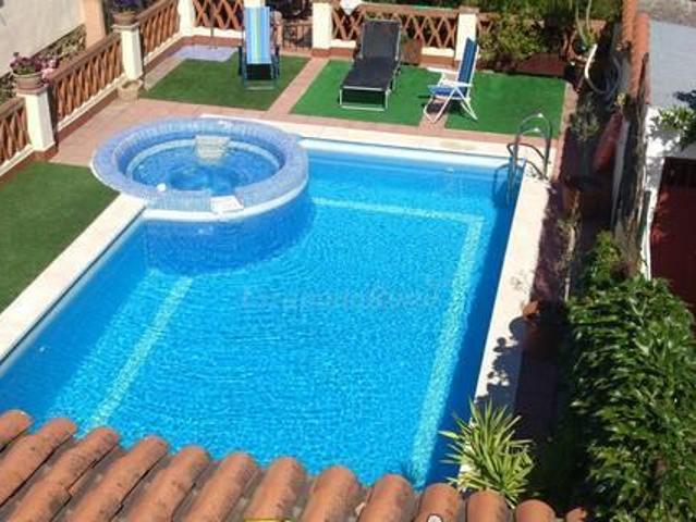 Casa en alquiler en La Roca De La Sierra