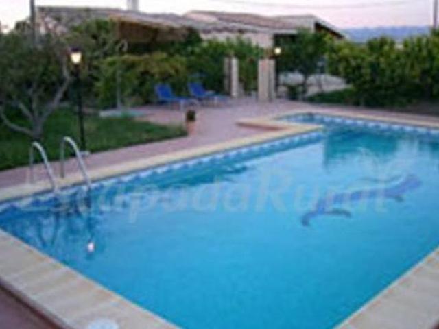 Casa en alquiler en Pliego