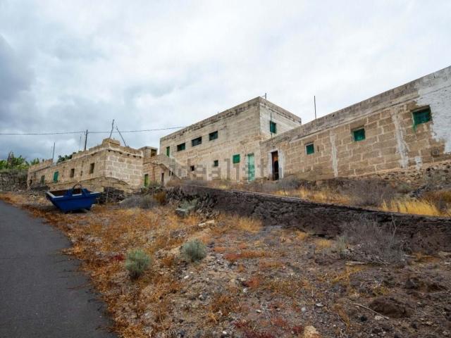 Casa Rural en venta en Ricasa, Adeje