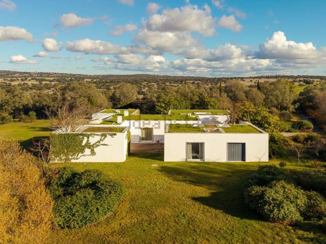 Quinta venda em Monte Vale de Lameira, Viana do Alentejo