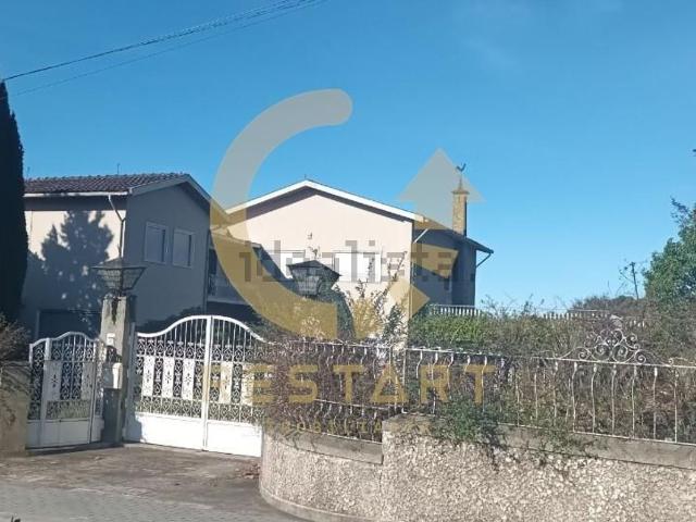 Quinta venda em Arrifana, Rua