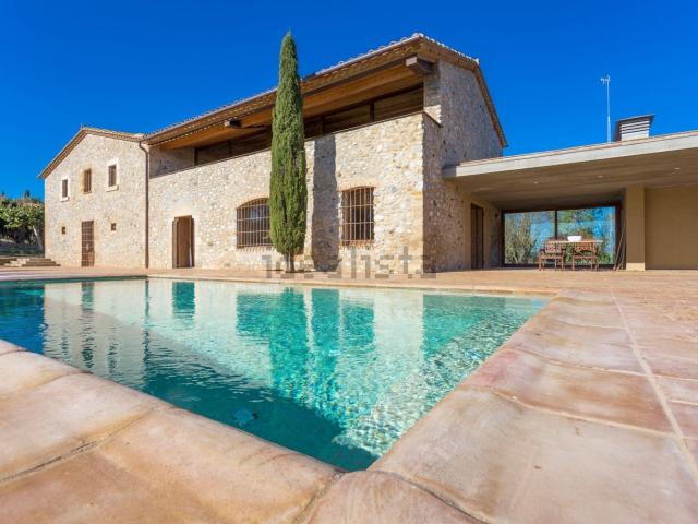 Casa Rural en venta en Bàscara, Girona