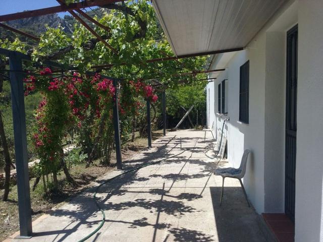 Casa Rural en venta en Benalauría, Málaga