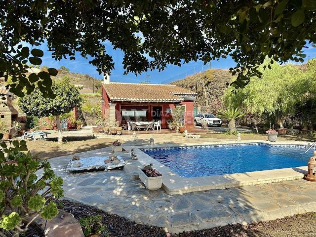 Casa Rural en venta en Benamocarra, Málaga