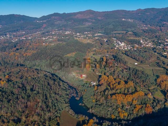 Quinta venda em Bouro (Santa Maria), Amares