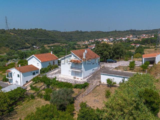 Quinta venda em Santiago Dos Velhos, Lisboa