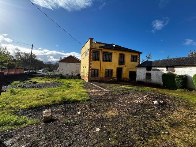 Casa Rural en venta en Carracedelo, León