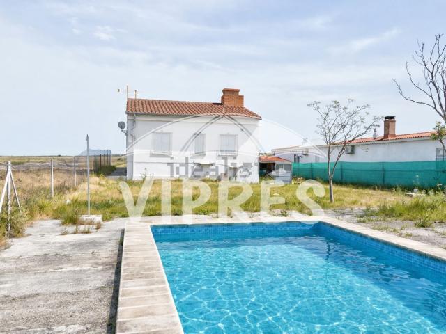 Casa Rural en venta en Casar De Cáceres, Extremadura
