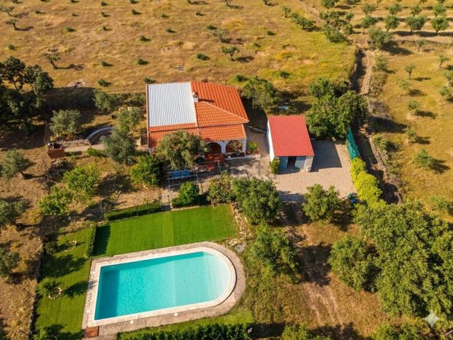 Casa Rural en venta en Casas De Millán, Extremadura